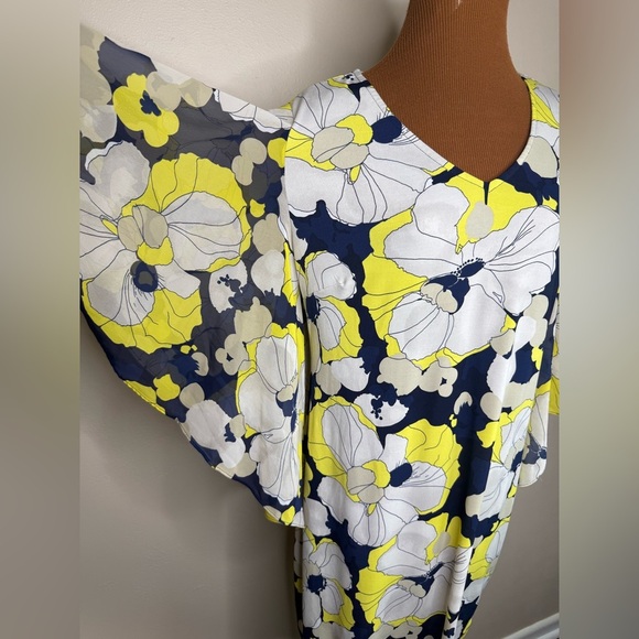 Dress Barn Floral Dress Bell Sleeves Size Medium - Picture 5 of 9